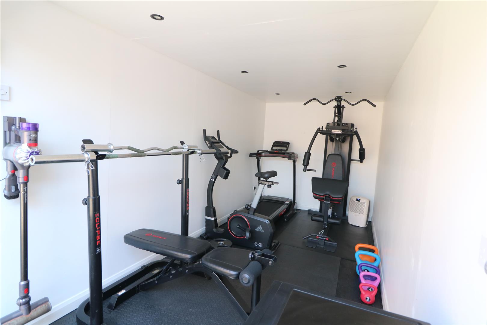 3 bed property in Earlswood Road, Stoke-On-Trent